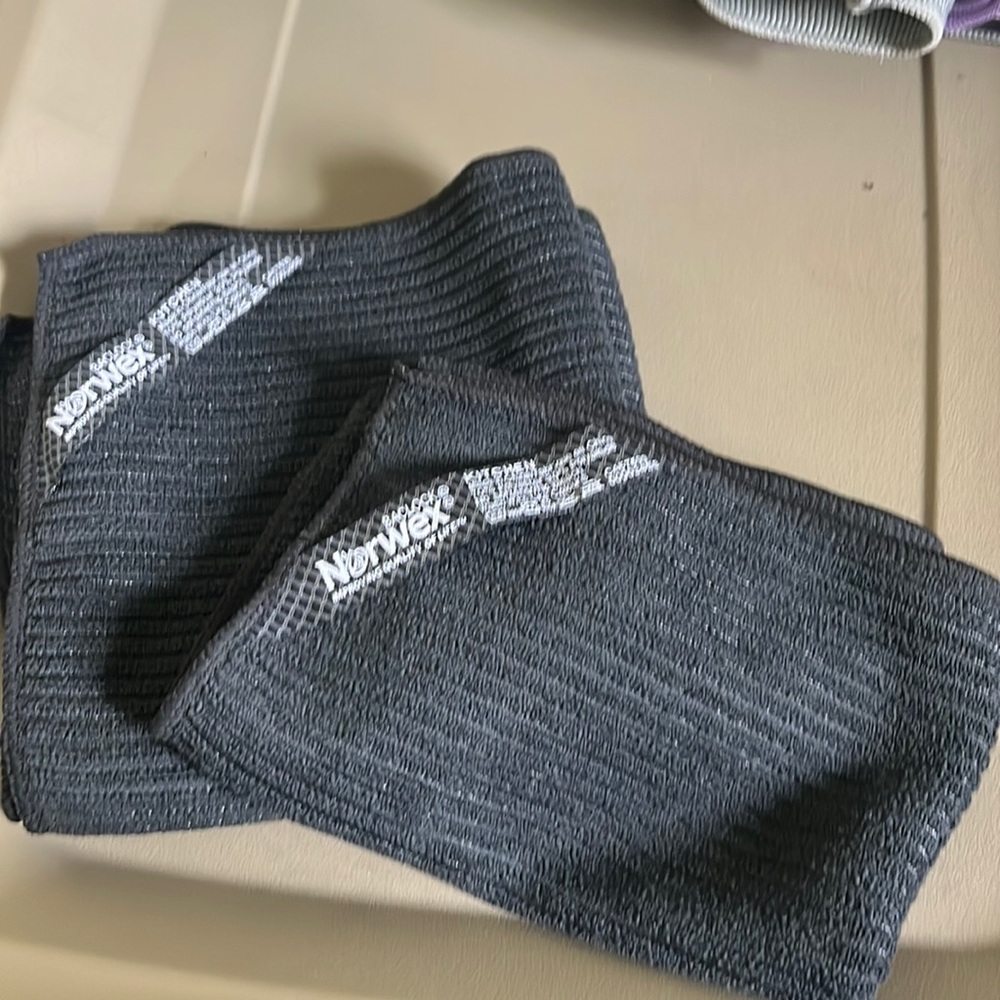 Norwex kitchen towel and cloth set